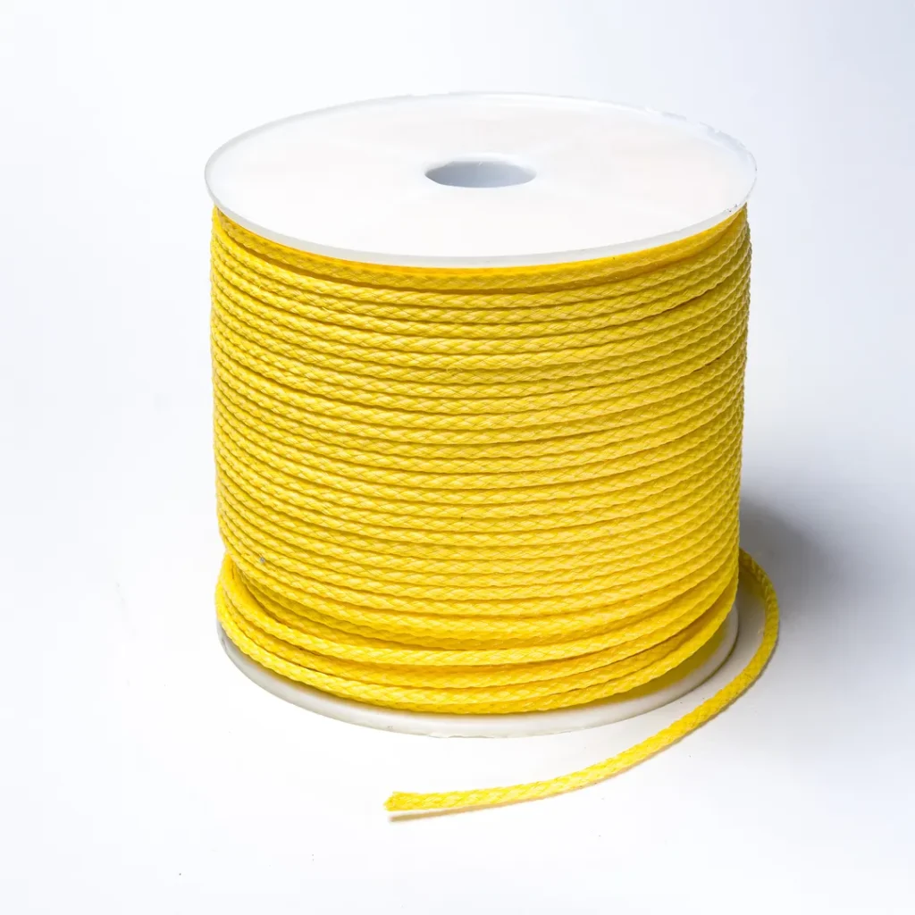 CORDÓN POLYESTER AMARILLO/ ROLLO 305 mts/ 1/4